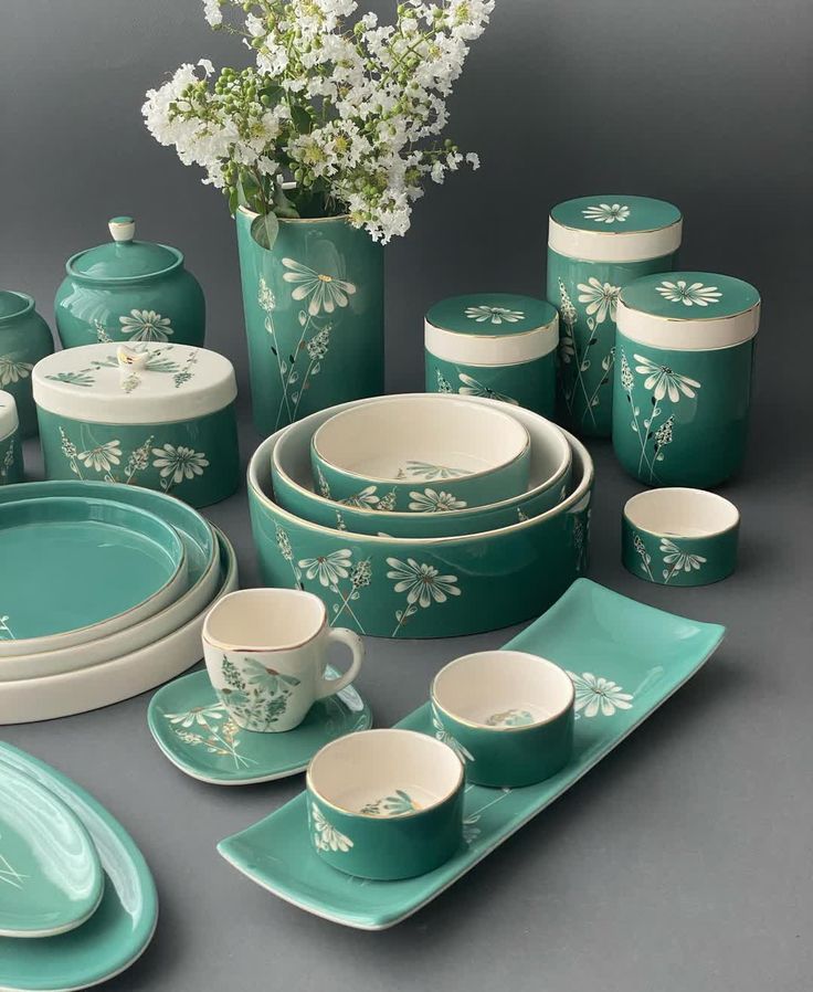 volledige set servies (zachtgroen) kommen, borden tassen